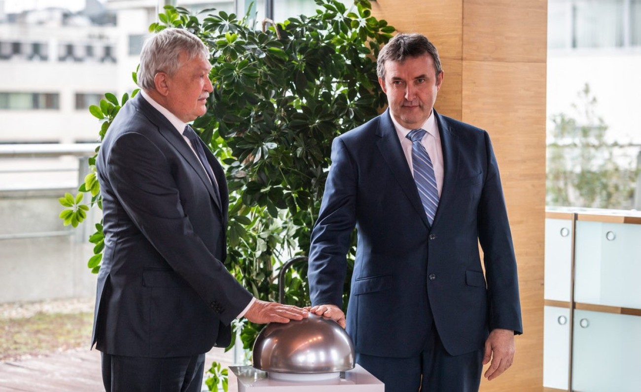 Átadták Magyarország első szuperszámítógépét, ami beszédet is mondott